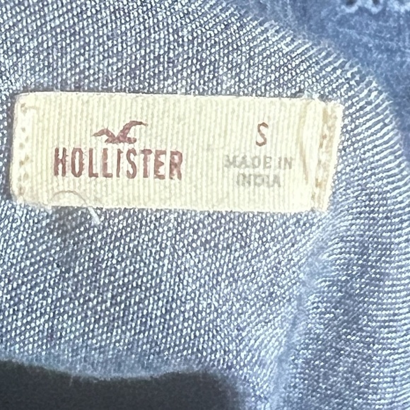 Hollister Women’s Chambray Denim Button-Up Shirt – Size S - Picture 5 of 5